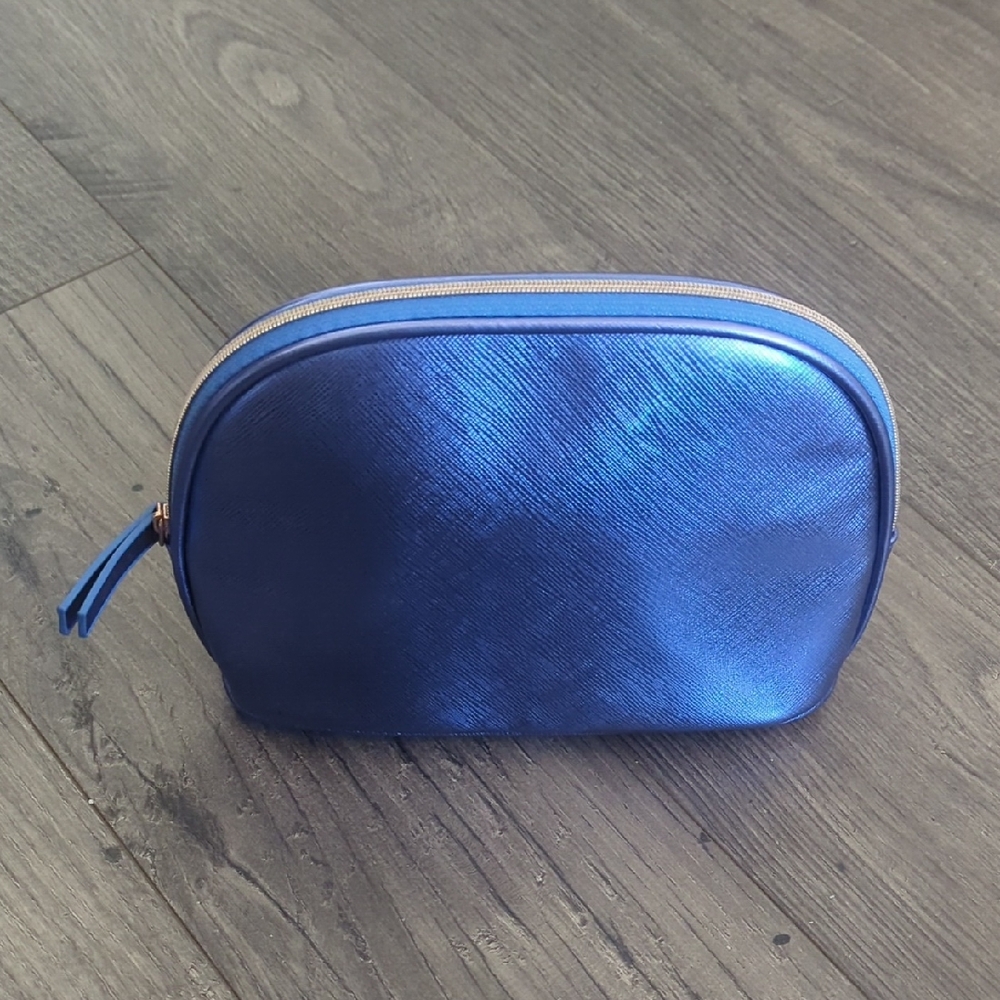 La Mer Metallic Blue Cosmetic Pouch